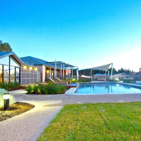 Club Wyndham Seven Mile Beach, Trademark Collection By Wyndham Cambridge Exterior foto