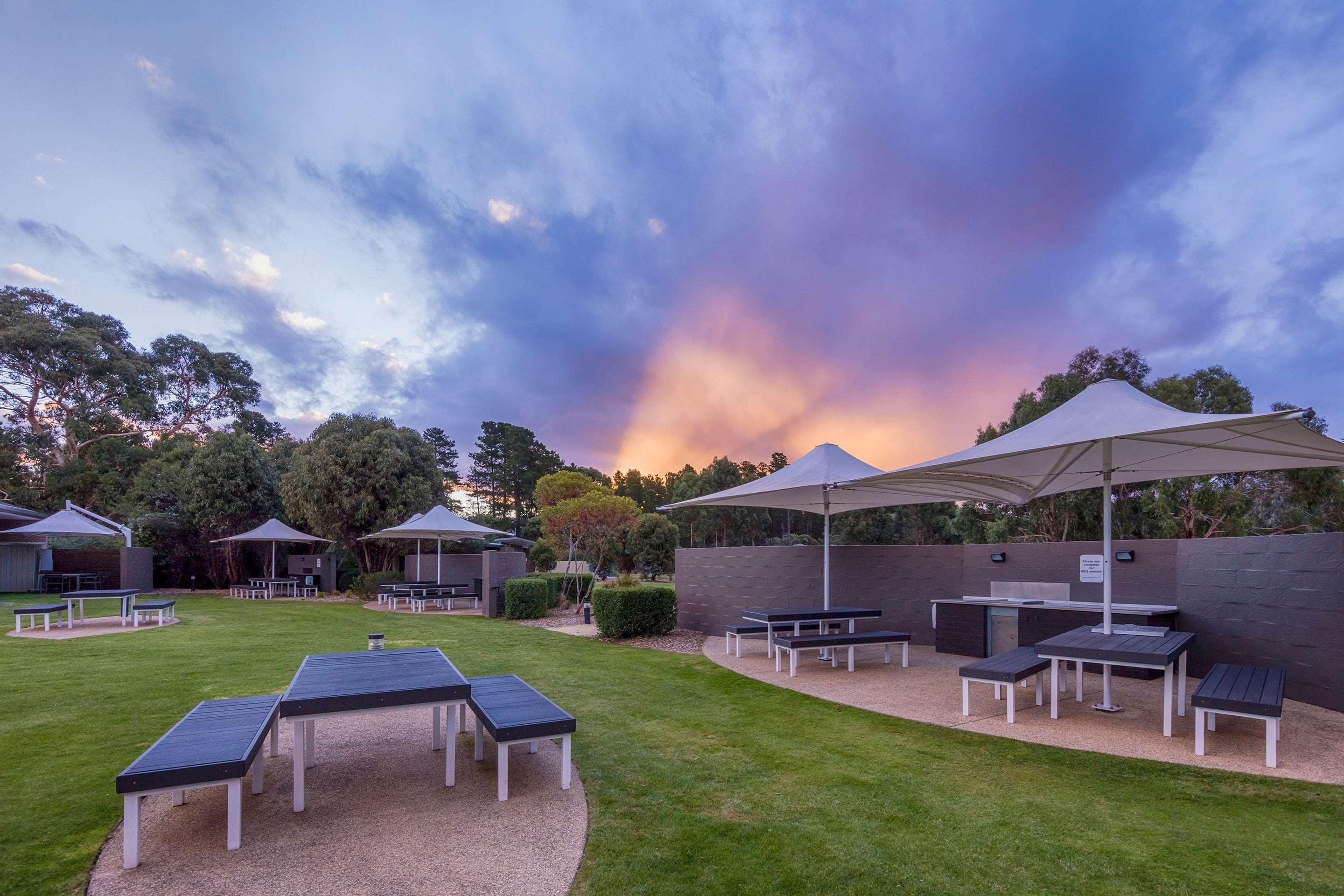 Club Wyndham Seven Mile Beach, Trademark Collection By Wyndham Cambridge Exterior foto