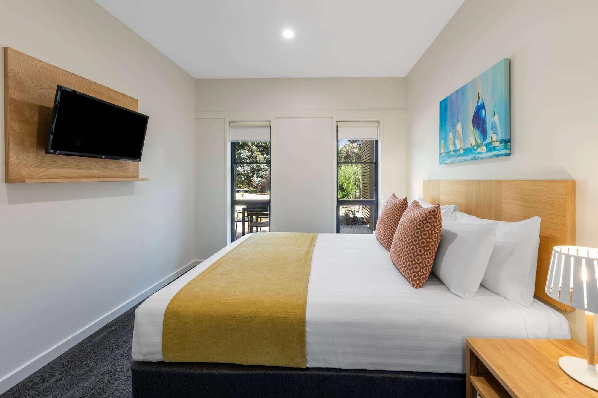 Club Wyndham Seven Mile Beach, Trademark Collection By Wyndham Cambridge Exterior foto